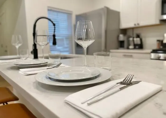The Clemente Mt. Washington By Luxe Pgh Holiday home *